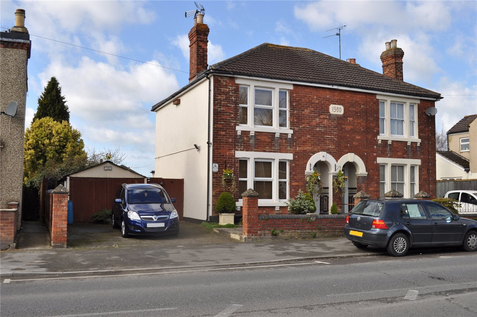 3 bedroom House For Sale Cheney Manor Road, Swindon Gi Media