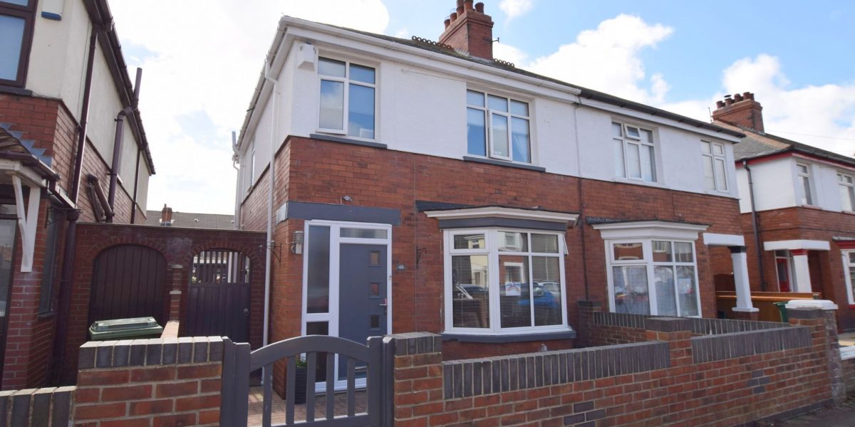 3 bedroom semidetached house for sale Tennyson Road, Cleethorpes Gi