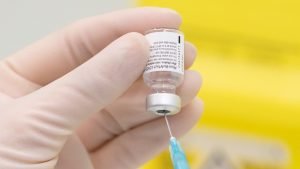 UK regulator issues allergy warning on Pfizer vaccine