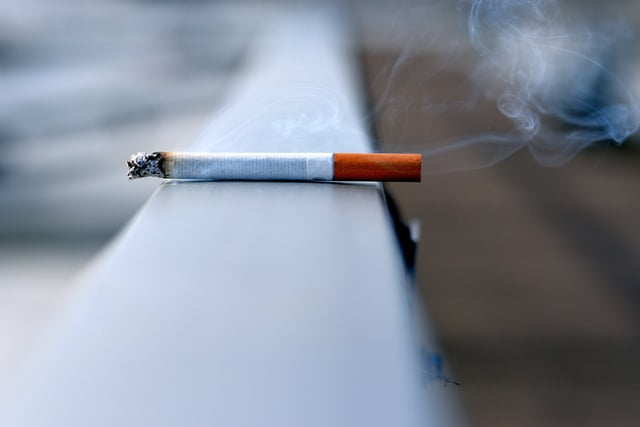Children four times more likely to smoke if their parents smoke
